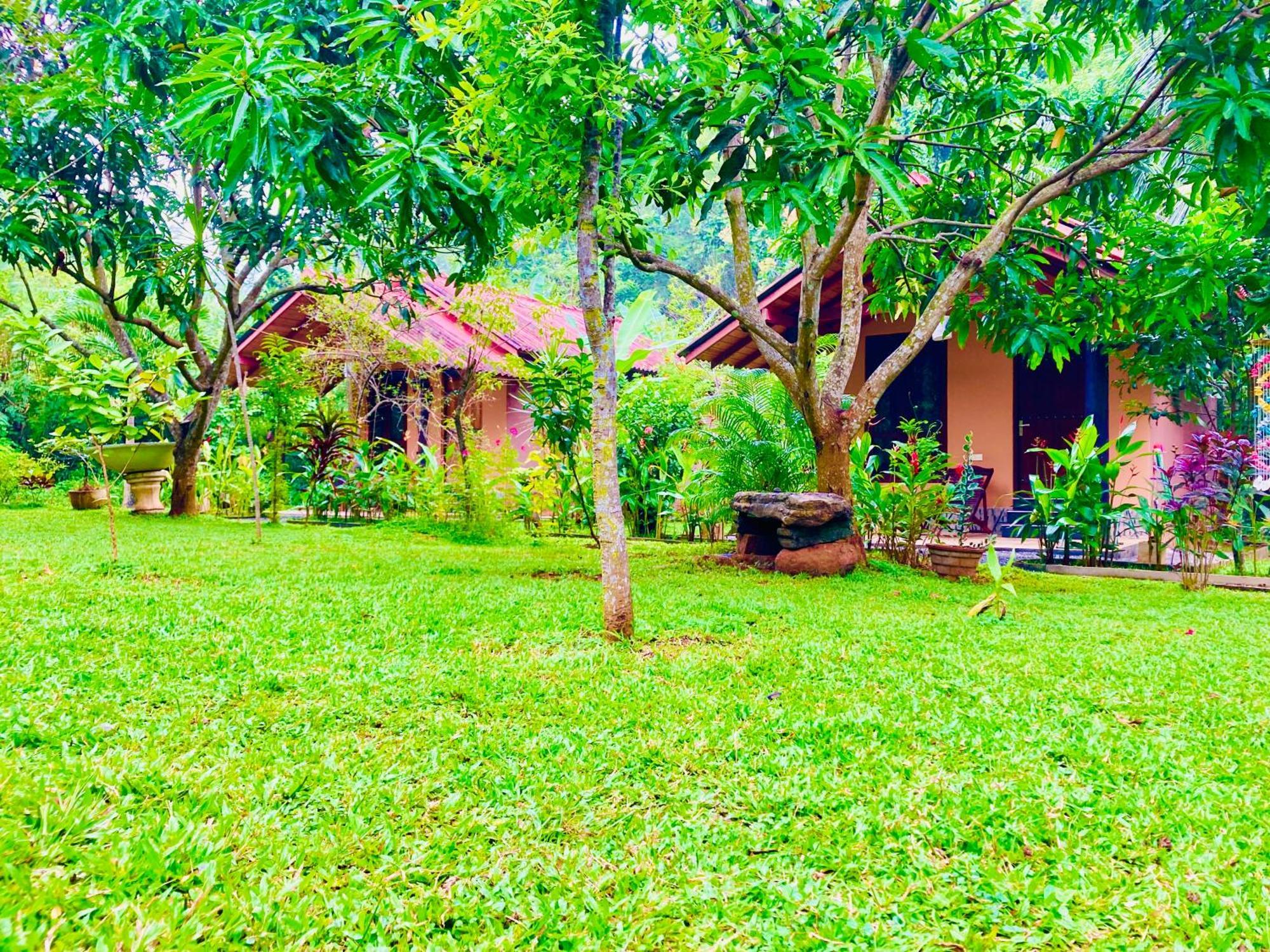 Suncity Privacy Cottages 우다왈라웨 외부 사진